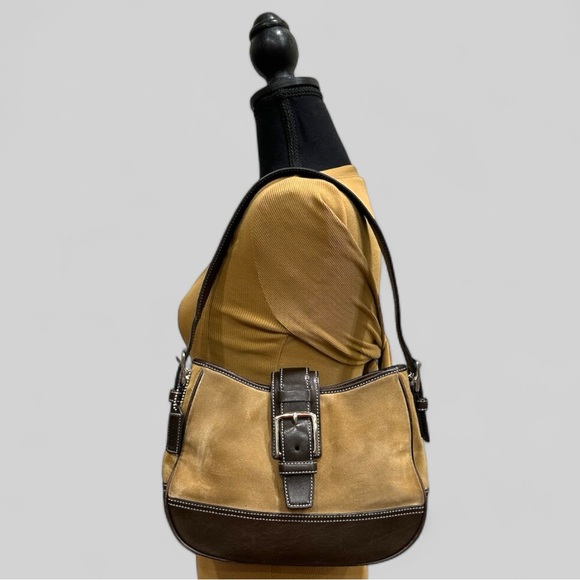 ⭐️SOLD⭐️ Vintage Coach Hampton Camel Suede & Leather Shoulder Bag - Picture 2 of 15